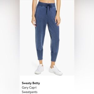 Sweaty Betty Gary capri joggers - size Medium